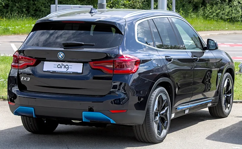 BMW iX3