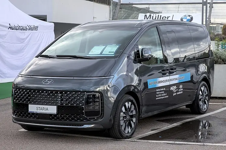 Hyundai Staria