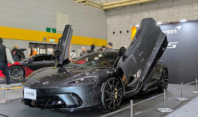 McLaren GTS