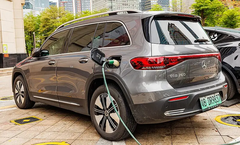Mercedes-Benz EQB