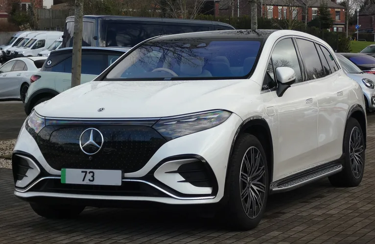 Mercedes-Benz EQS SUV