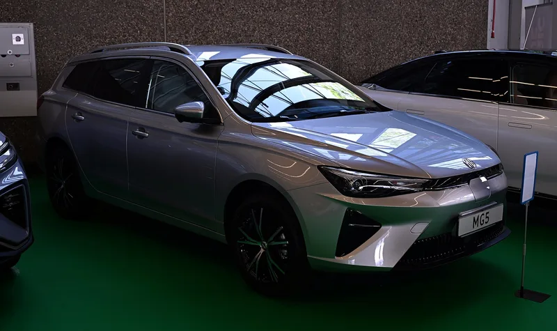 MG MG5
