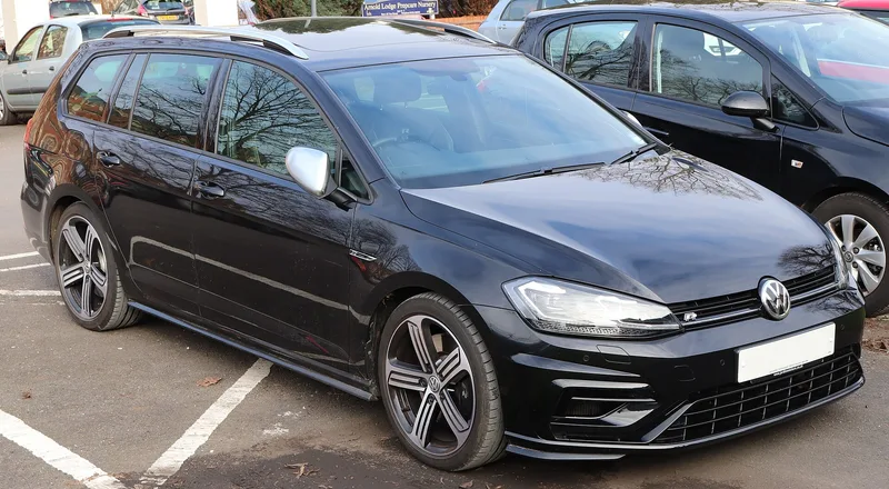 Volkswagen Golf R Variant – Test, Preise und Bewertung bei TrueAuto